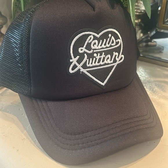 LV Vuitton trucker hat - Picture 3 of 4